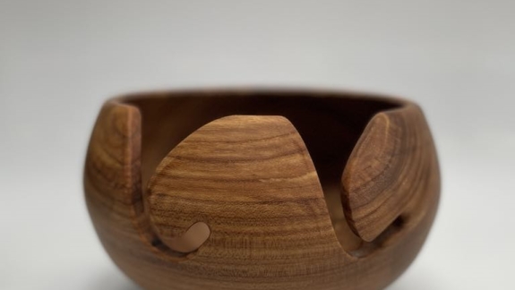 Strikkeskål i kirsebær, Ø 25 cm H 12 cm